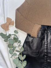 Load image into Gallery viewer, Brown Winter Bow
